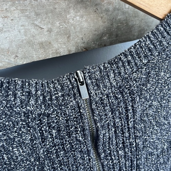 Backzip sweater - Picture 4 of 6